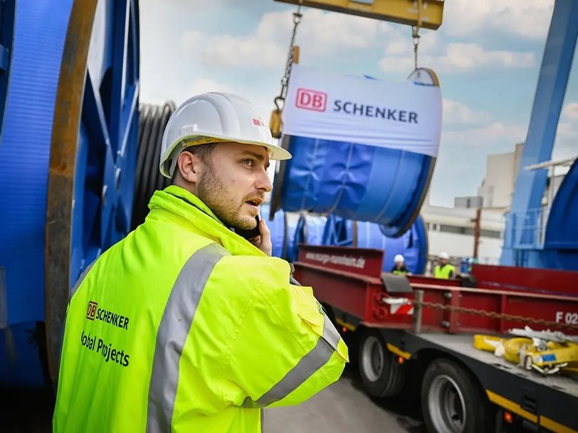 Trommeln für die Energiewende: Projekt-Team von DB Schenker liefert 920 km Kabel für deutsche Windkraft